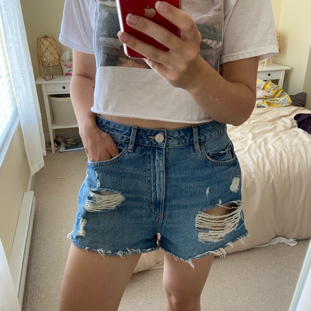 Distressed shorts